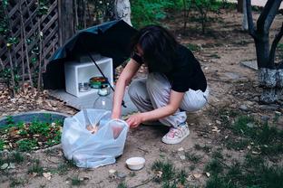 进军餐饮行业！莱万在华沙开设一家名为“九”的餐厅